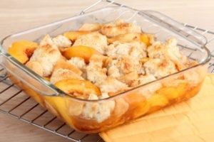 Dishes We Love: Southern Peach Cobbler